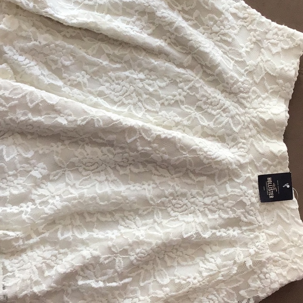 Lace skirt